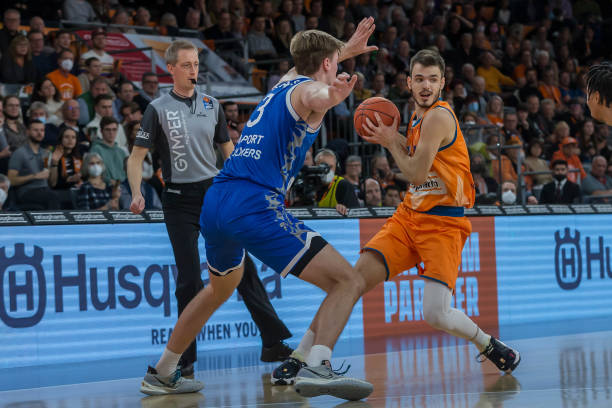 而英超的资 而英超的资