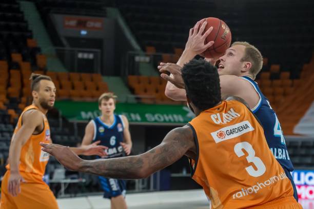 防守覆盖的 防守覆盖的